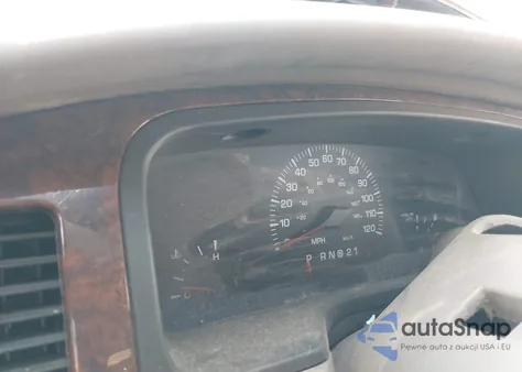 2002 Lincoln Town Car Cartier from USA, damaged, VIN 1LNHM83W22Y671238